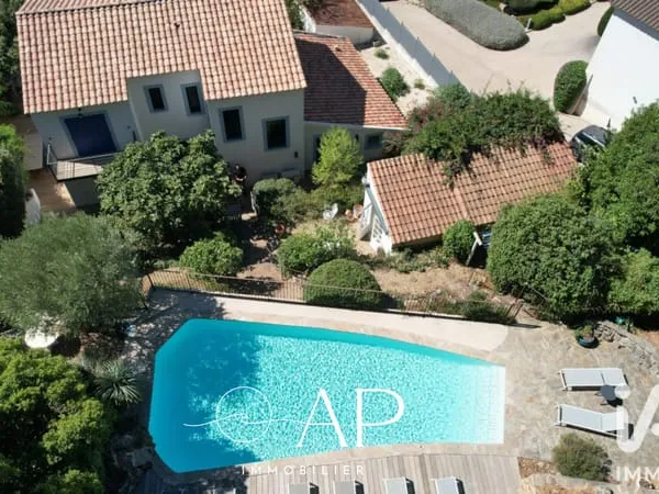 Maison 7 pièces 161 m²