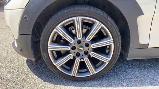 Mini Clubman 1.5 Cooper 136 - Business Design – 2022 – 43707 km – Essence – Boîte Manuelle — photo 22