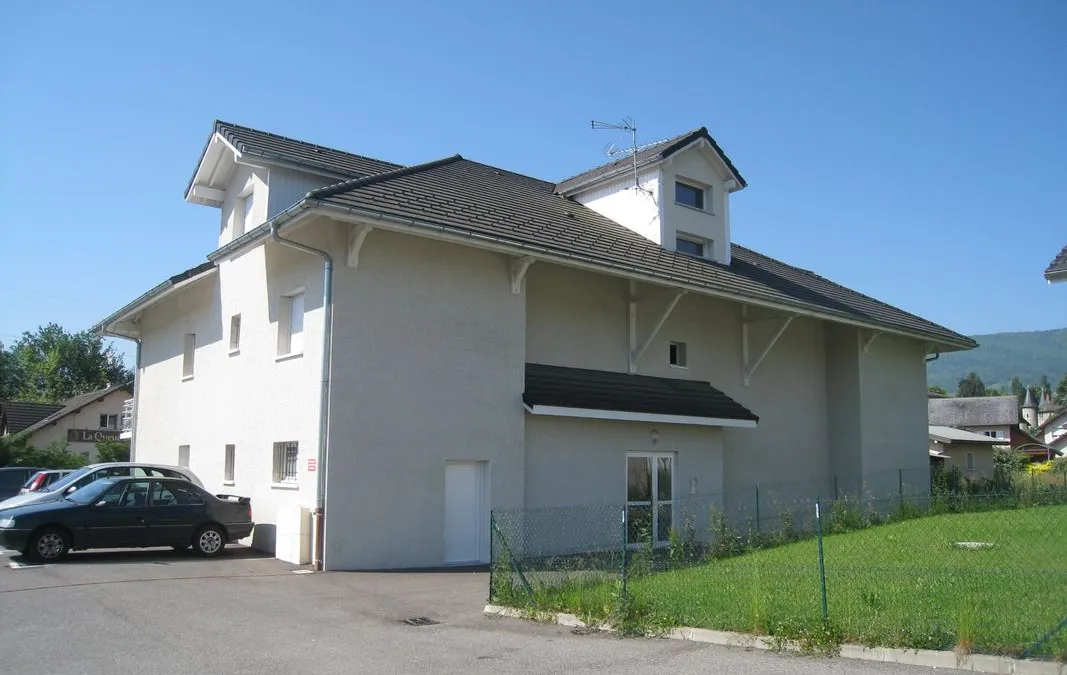 Photo 1