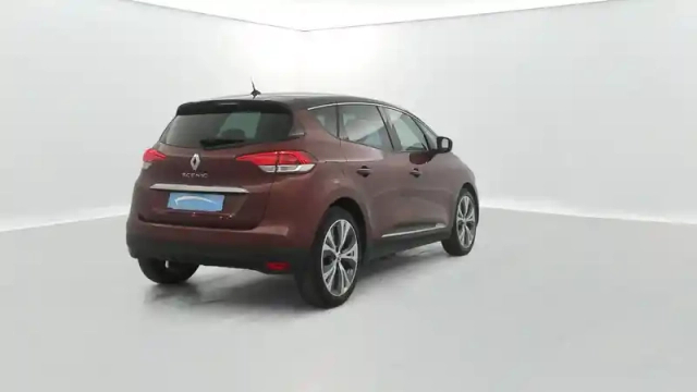 Renault Scenic dci 110 energy edc — photo 14