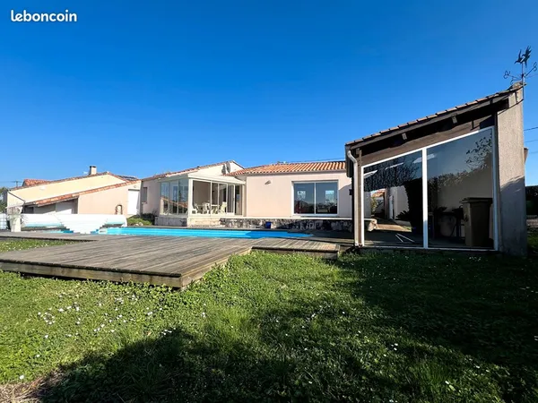 Villa 7 pièces 165 m²