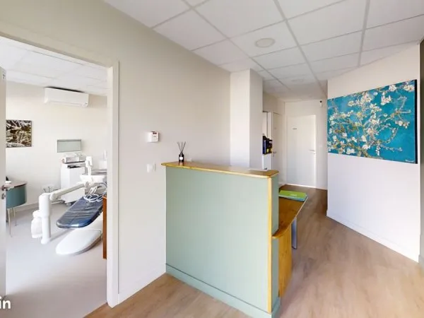Local 178 m² Courpière