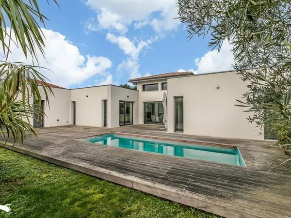 Maison 5 pièces 148 m²