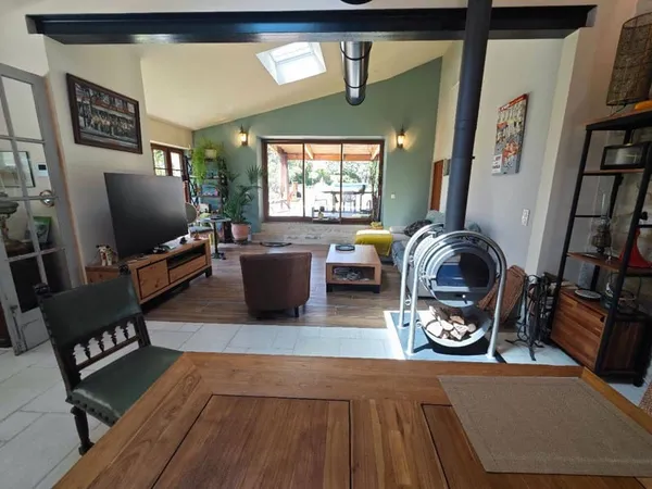 Maison 7 pièces 240 m²