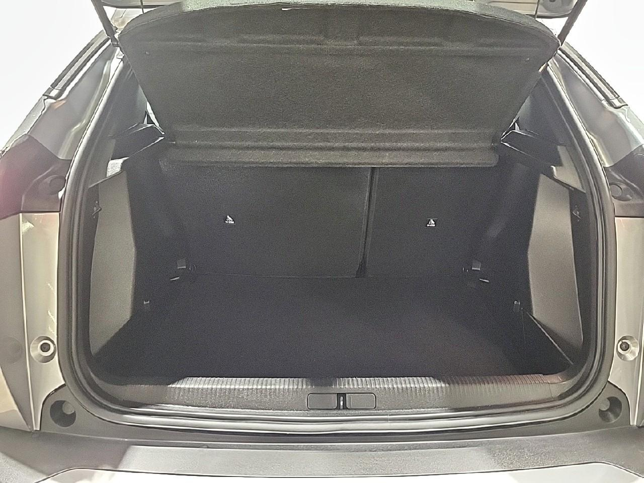 Peugeot 2008 hybrid 145 e-dcs6 style — photo 14