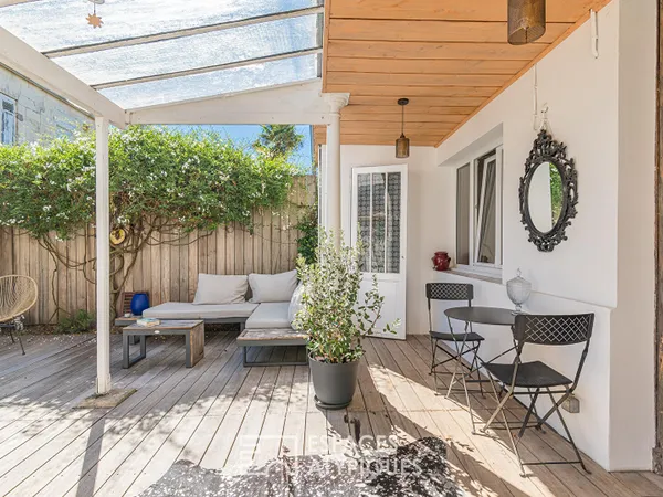 Maison confidentielle avec jardin au coeur de Bordeaux