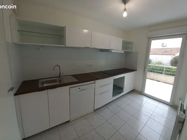 À louer - T3 duplex rénové de 70 m² avec 2 terrasses, parking et garage - Montpellier