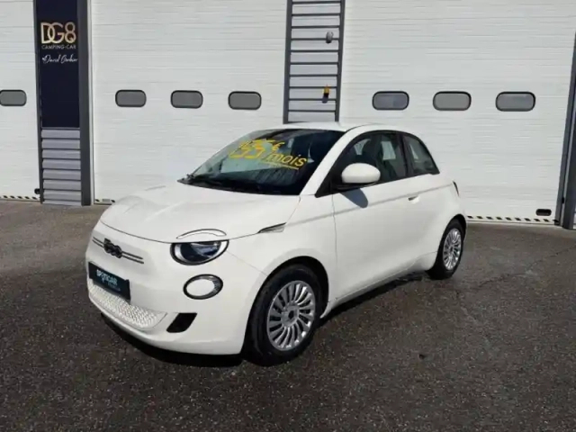 Fiat 500 e 95ch action