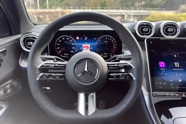 Mercedes Glc coupe 300 e hybrid eq 9g-tronic 4matic — photo 55