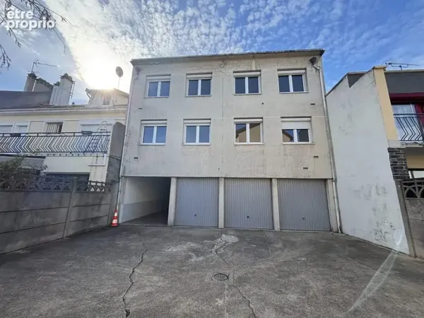 Appartement 9 pièces 230 m²