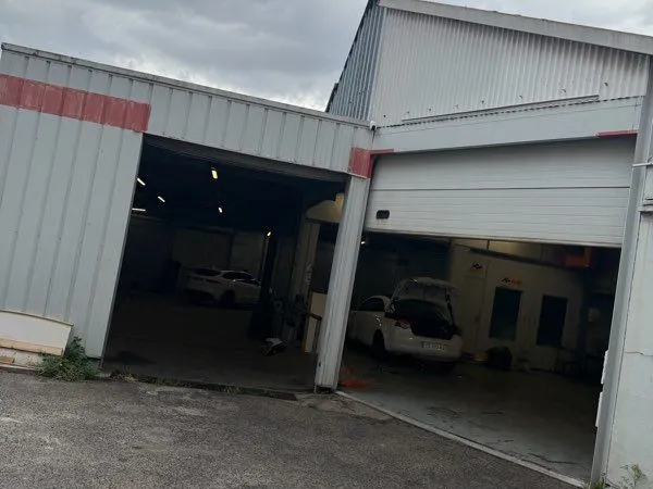 Local d'activité 450 m2 idéal garage