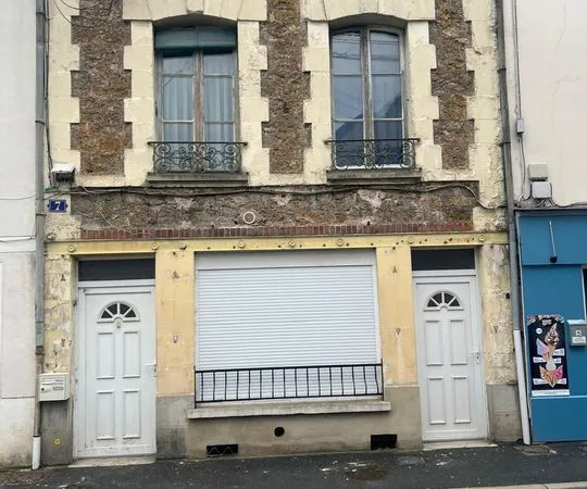 Grande Maison de Ville de 260 m² Habitables avec Local
