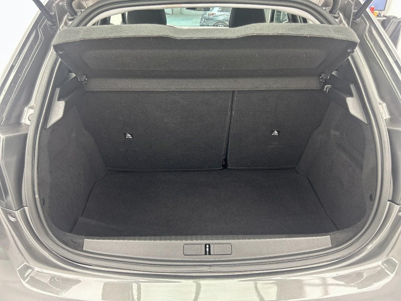 Peugeot 208 puretech 75 s&s bvm5 like — photo 14