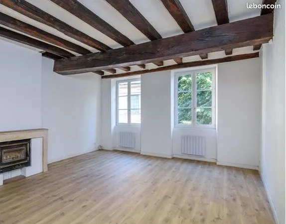 Location appartement 87m2 T3 centre historique Chalon sur Saône