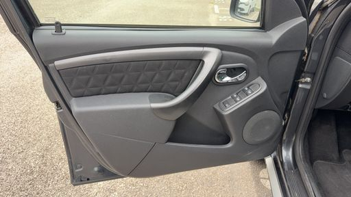 Dacia Duster 1.5 dCI 110 - Prestige – 2015 – 149178 km – Diesel – Boîte Manuelle — photo 41