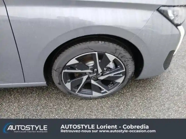 Peugeot 308 1.5 bluehdi 130ch s&amp;s allure eat8 — photo 24