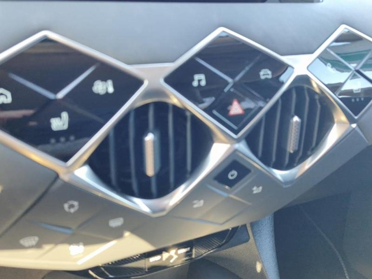 Ds Ds 3 e-tense 156ch opera / vision 360 / charge 11kw / c — photo 22