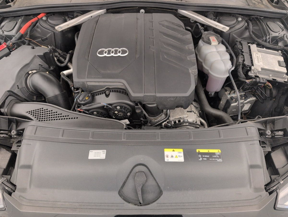 Audi A4 Avant — photo 19