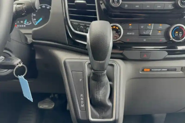 Ford Transit custom ca 320 l1h1 2.0 ecoblue 170 bva — photo 19