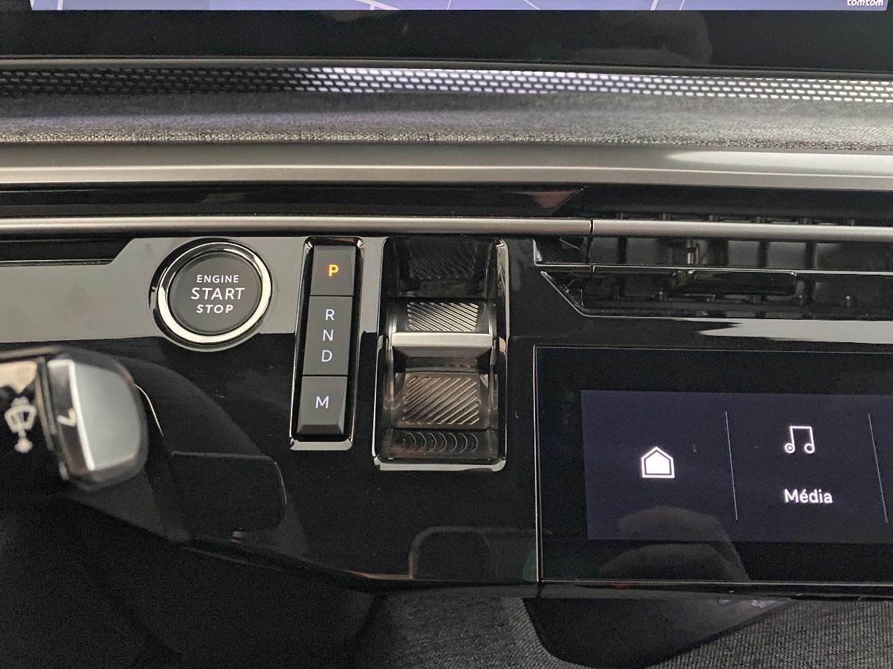 Peugeot 3008 hybrid 145 e-dcs6 gt — photo 15