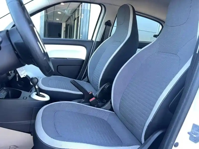 Renault Twingo iii e-tech — photo 28
