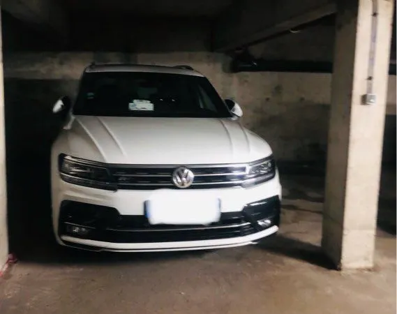 Place de parking sécurisée - Garage voiture