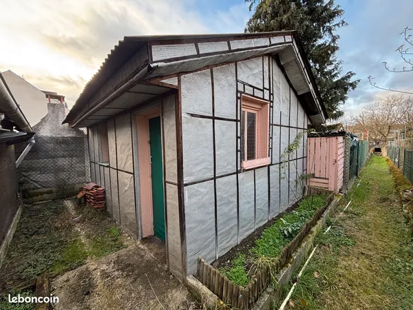 Vente parcelle de jardin avec abri Corbeil