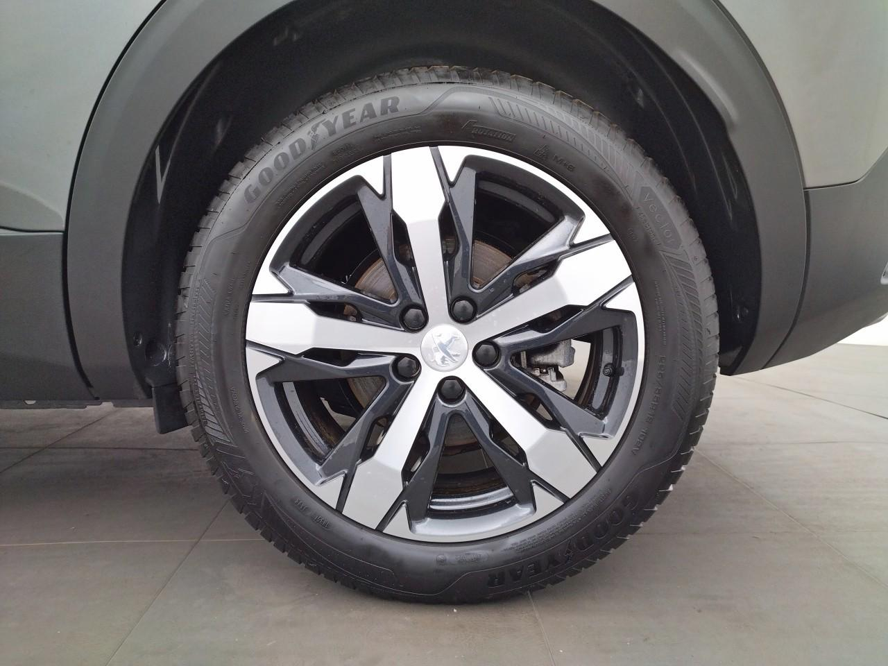 Peugeot 3008 puretech 130ch s&s eat8 gt — photo 16