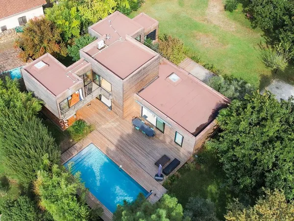 Maison individuelle 7 pièces 247 m²