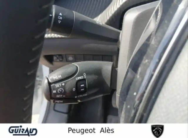 Peugeot 208 puretech 100 s&amp;s bvm6 — photo 14