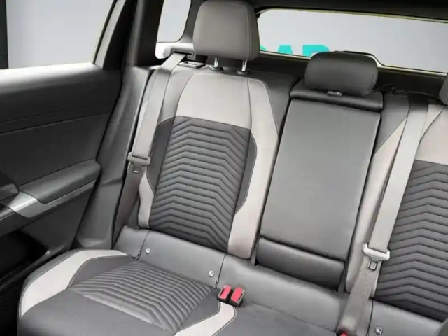 Jeep Compass electrique 213ch 74kwh altitude — photo 28