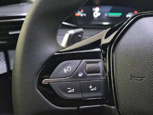 Peugeot 2008 puretech 130 s&amp;s eat8 — photo 50