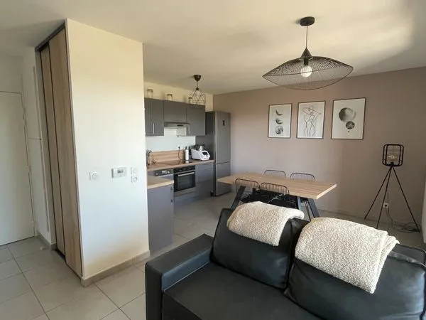Location appartement T2 - Meyzieu