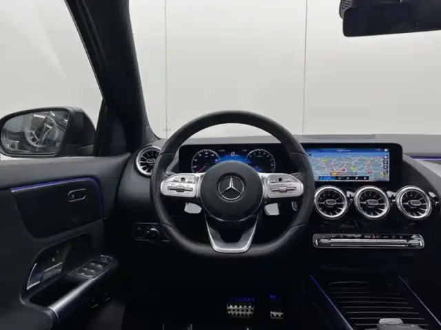 Mercedes Gla 250 e amg line — photo 20