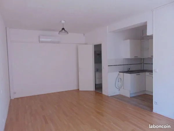 Studio 1 pièce 26 m²