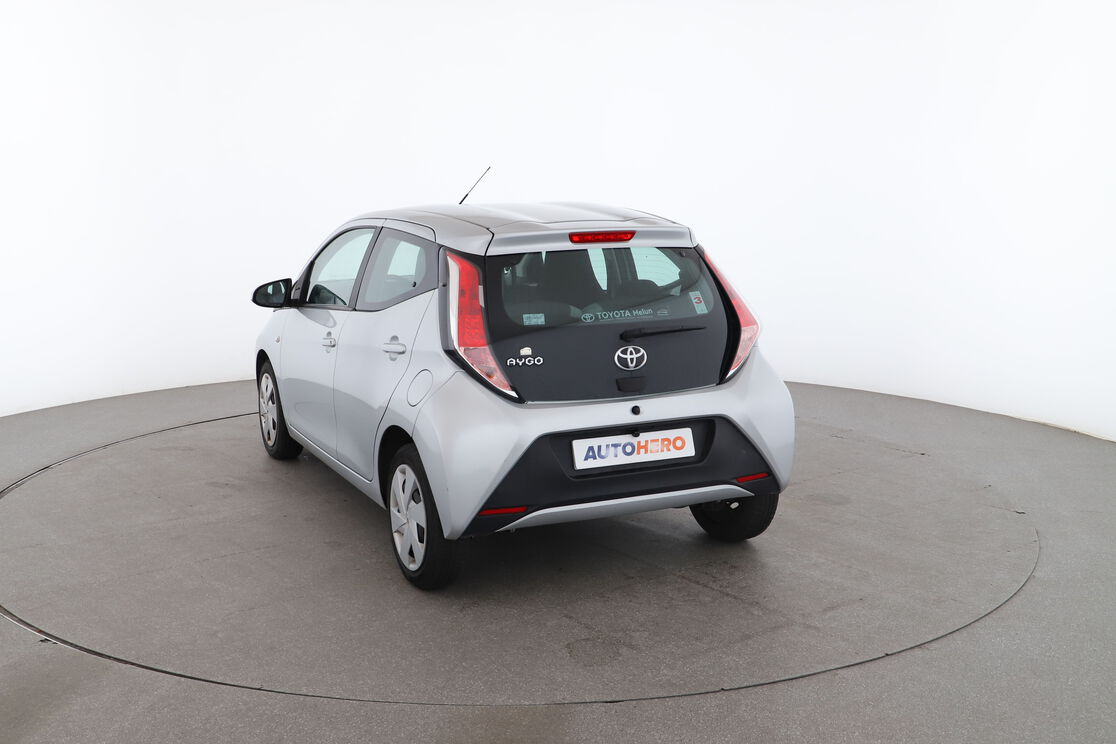 Toyota Aygo 1.0 VVT-i X-Play — photo 3