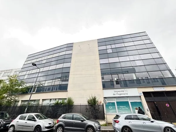 Local commercial 1630 m²