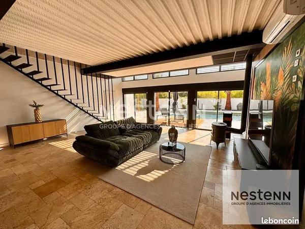 Villa 6 pièces 225 m²