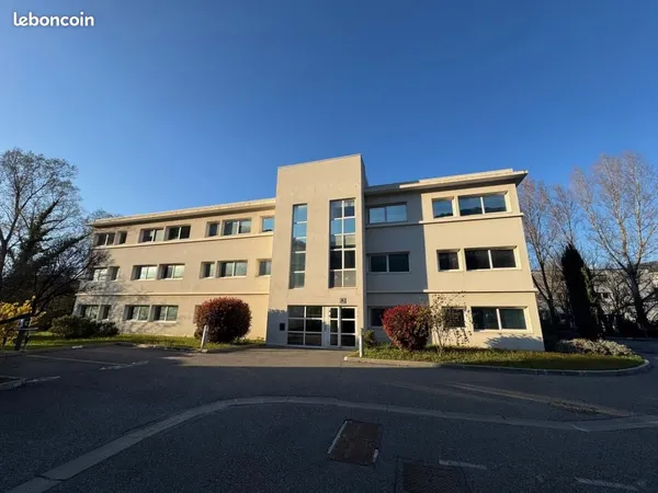 Bureaux 75 m²