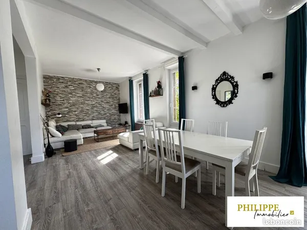 Maison 8 pièces 204 m²