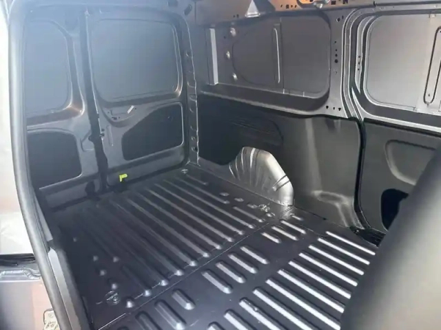 Peugeot Partner fourgon xl 950 kg bluehdi 100 s&amp;s bvm6 — photo 62