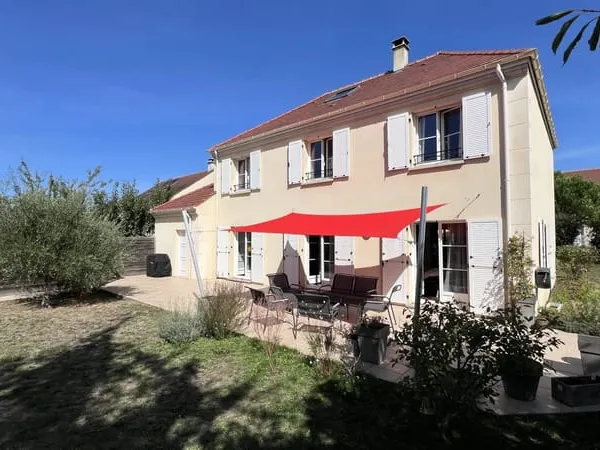 MAISON FAMILIALE 6 CHAMBRES
