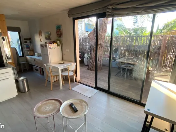 Studio meublé 20 m² avec terrasse - Le Pradet - Toutes charges comprises