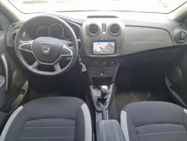 Dacia Sandero stepway tce 90 easy-r — photo 4