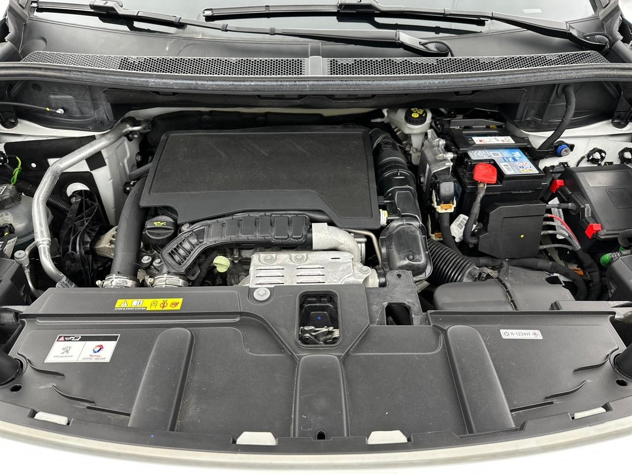 Peugeot 3008 puretech 130ch s&s eat8 allure pack — photo 13