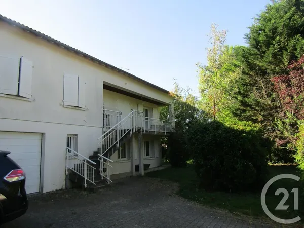 Maison 8 pièces 246 m²