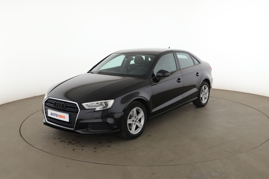 Audi A3 Limousine 30 TFSI — photo 1