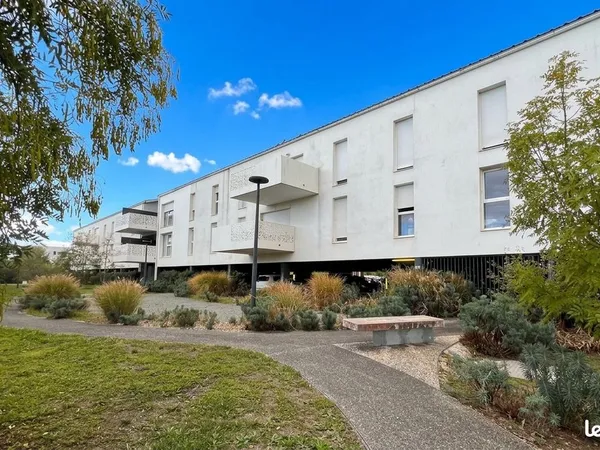 T3 récent quartier courréjean avec terrasse et parking