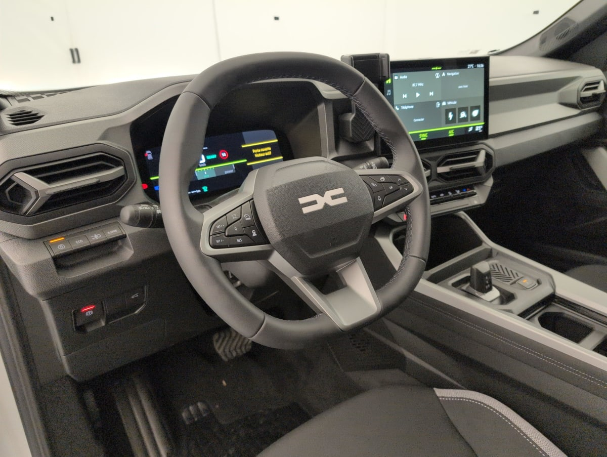 Dacia Bigster — photo 14