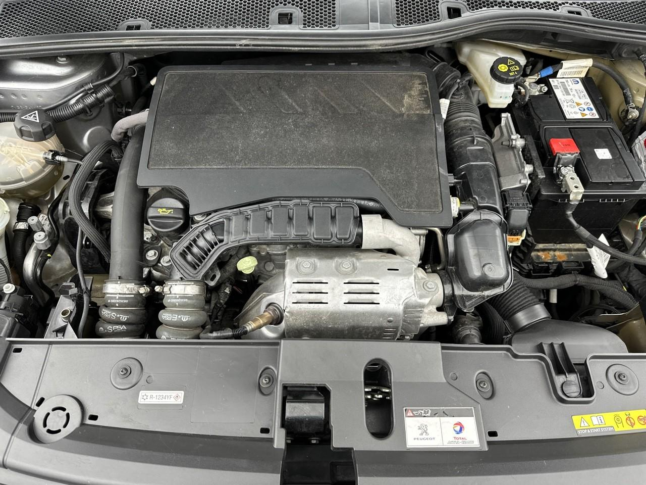 Peugeot 208 puretech 100 s&s eat8 allure pack — photo 13